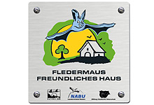 Plakette zum fledermausfreundlichen Haus